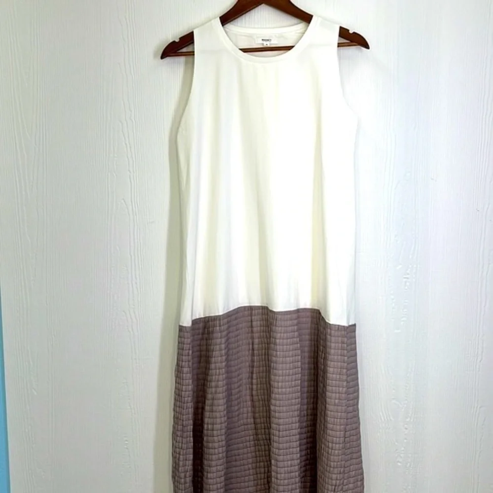 Rococo - Two Toned White And Grey Lined Sleeveless Maxi Dress Size Small